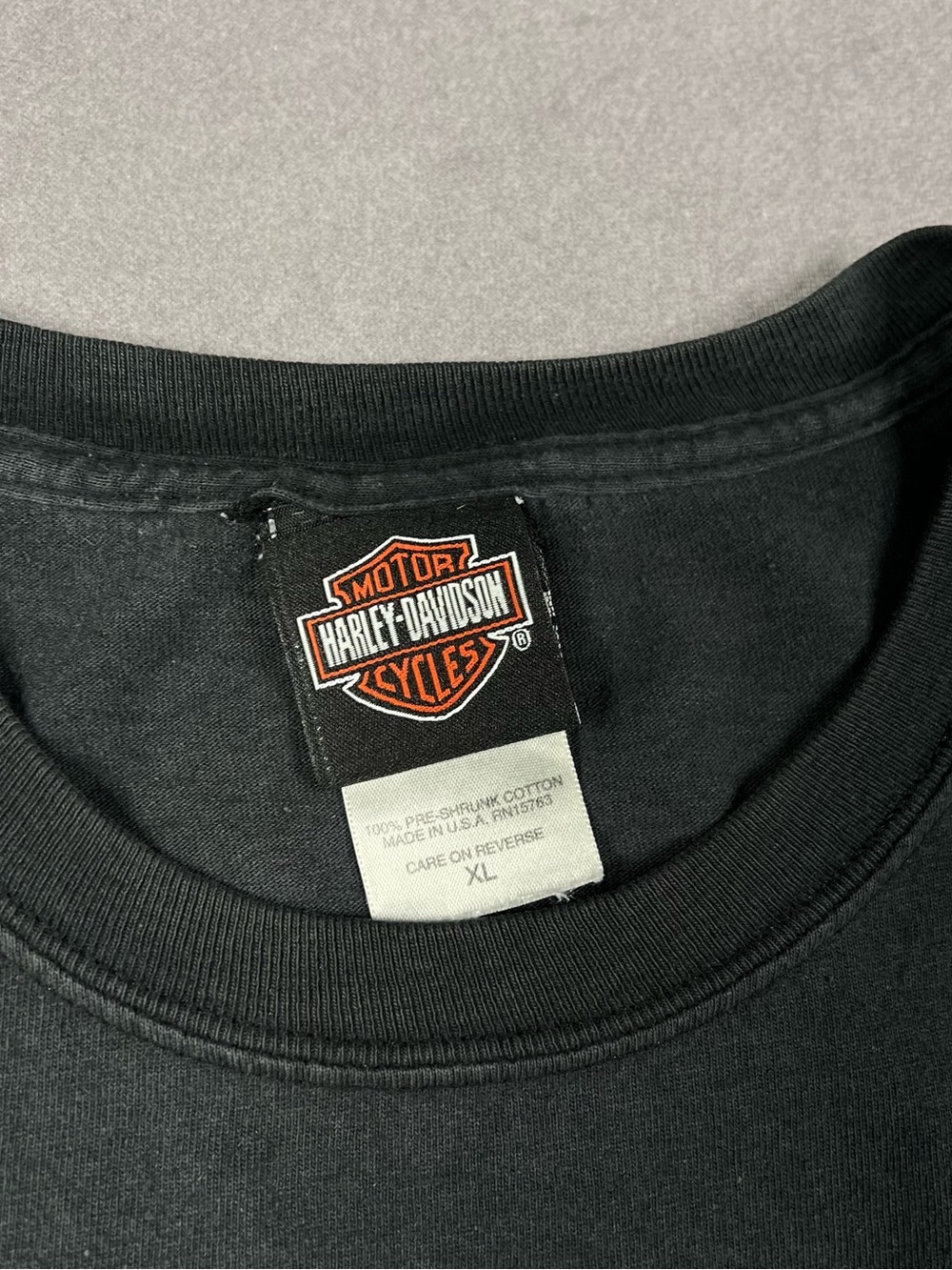 Harley-Davidson Black Dog Graphic Tee with Red Accents - Picture 4 of 5